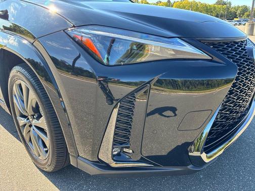Obsidian 2025 Lexus UX 300h F SPORT Handling