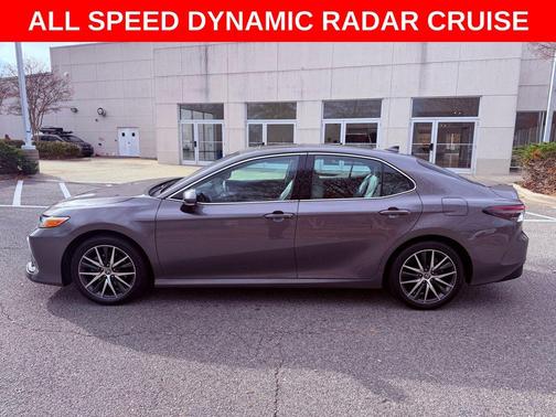 2024 Toyota Camry Hybrid XLE