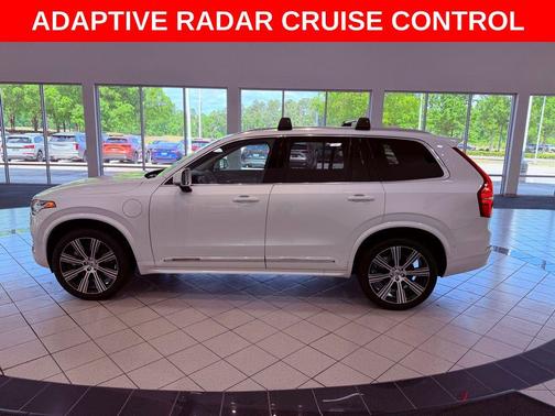 Crystal White Metallic 2024 Volvo XC90 Recharge Plug-In Hybrid T8 Ultimate 6-Seater