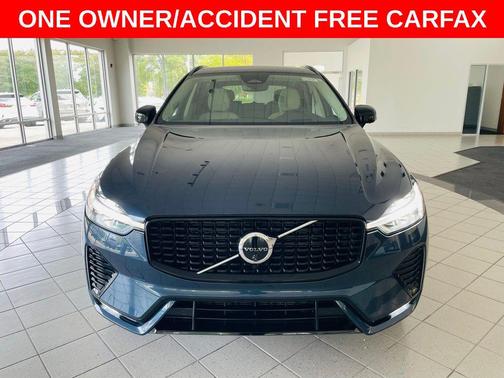 2025 Volvo XC60 B5 Ultra