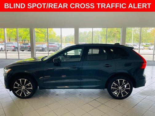 2025 Volvo XC60 B5 Ultra