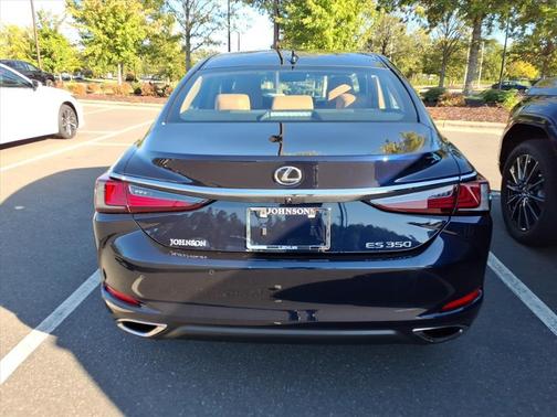 2025 Lexus ES 350 Base