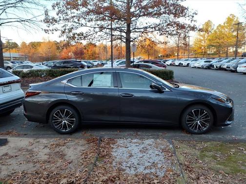 2025 Lexus ES 350 Base