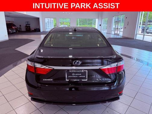 Obsidian 2014 Lexus ES 300h Base