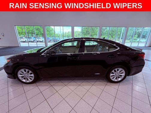 Obsidian 2014 Lexus ES 300h Base