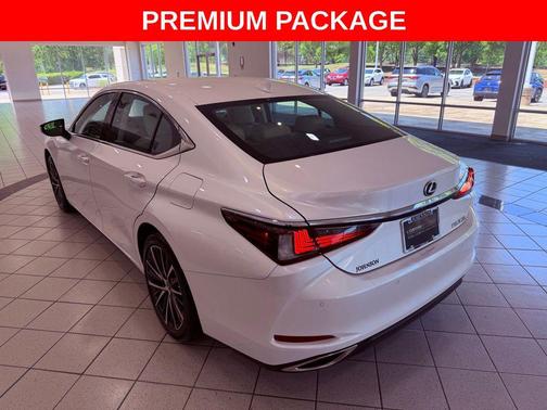 Eminent White Pearl 2024 Lexus ES 350 Base