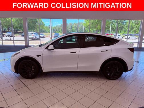 Pearl White Multi-Coat 2023 Tesla Model Y Long Range Dual Motor All-Wheel Drive