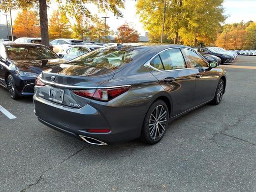 2025 Lexus ES 350 Base