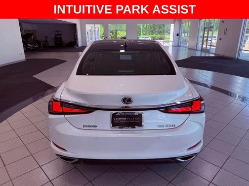 Eminent White Pearl 2024 Lexus ES 350 Luxury