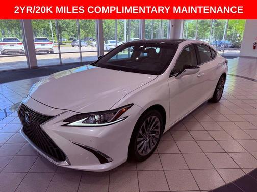 Eminent White Pearl 2024 Lexus ES 350 Luxury