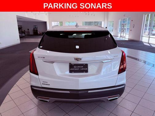 Crystal White Tricoat 2021 Cadillac XT5 Premium Luxury