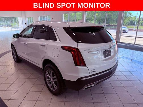 Crystal White Tricoat 2021 Cadillac XT5 Premium Luxury