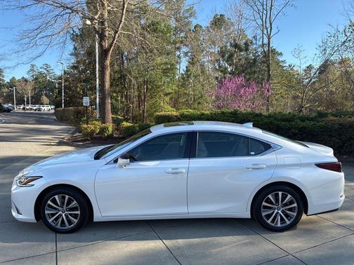Eminent White Pearl 2019 Lexus ES 350 Premium