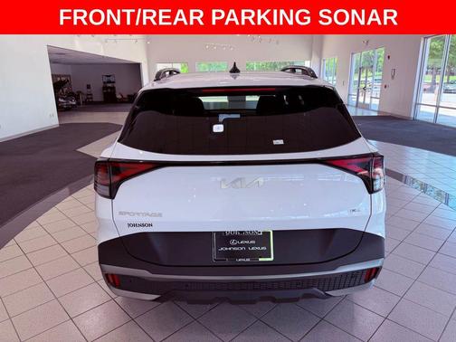Glacial White Pearl 2024 Kia Sportage X-Line