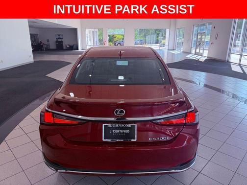 Matador Red Mica 2024 Lexus ES 300h Ultra Luxury