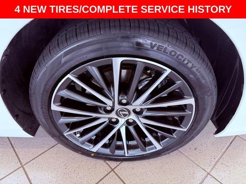 2025 Lexus ES 300h Base