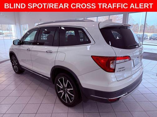 2019 Honda Pilot Touring 8-Passenger