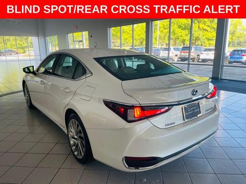 2019 Lexus ES 300h Ultra Luxury
