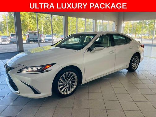 2019 Lexus ES 300h Ultra Luxury