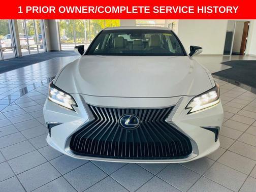2019 Lexus ES 300h Ultra Luxury