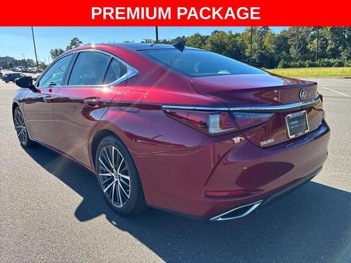 Matador Red Mica 2023 Lexus ES 350 Base