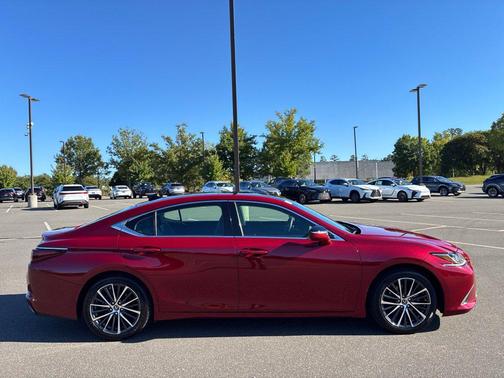 Matador Red Mica 2023 Lexus ES 350 Base