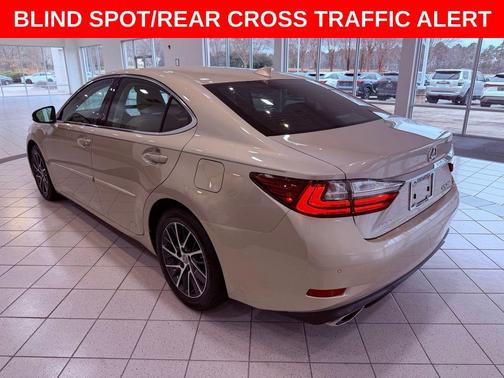 2017 Lexus ES 350 Base