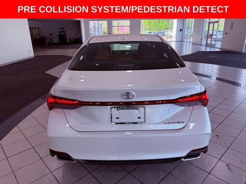Wind Chill Pearl 2019 Toyota Avalon Limited