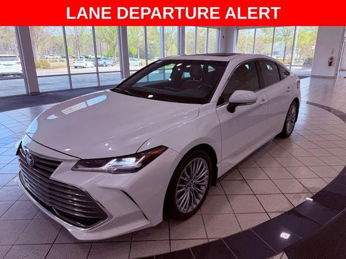 Wind Chill Pearl 2019 Toyota Avalon Limited