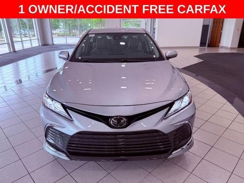 Celestial Silver Metallic 2022 Toyota Camry XLE