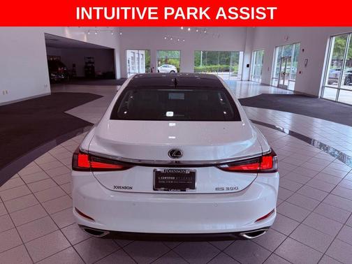 Eminent White Pearl 2024 Lexus ES 350 Base