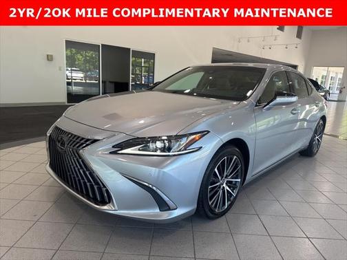 2023 Lexus ES 300h Base