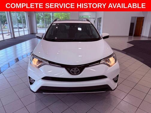 Super White 2018 Toyota RAV4 XLE