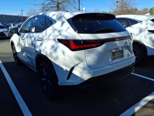 2026 Lexus NX 450h+ Luxury