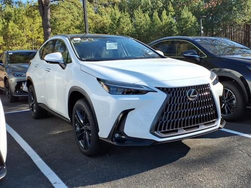 2026 Lexus NX 450h+ Luxury