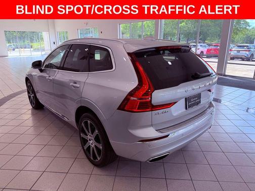 Bright Silver Metallic 2021 Volvo XC60 T5 Inscription