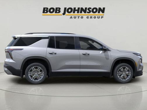 Sterling Gray Metallic 2026 Chevrolet Traverse LT