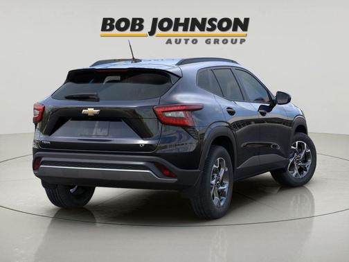 Mosaic Black Metallic 2026 Chevrolet Trax LT