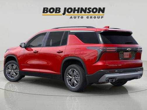 Radiant Red Tintcoat 2026 Chevrolet Traverse LT