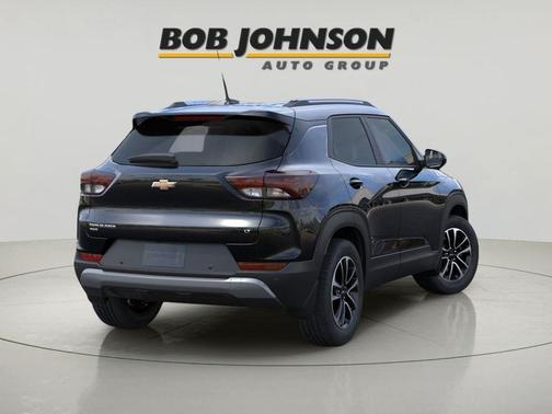 Mosaic Black Metallic 2026 Chevrolet Trailblazer LT