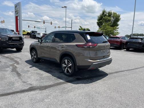 2025 Nissan Rogue SL
