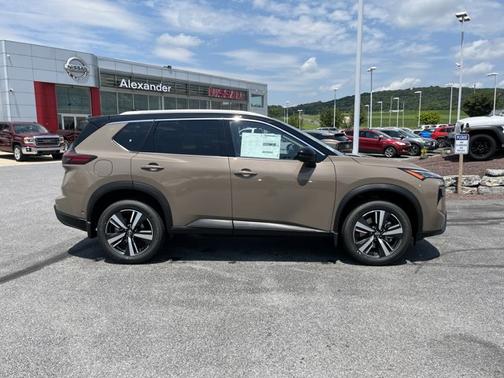2025 Nissan Rogue SL