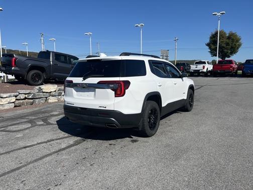 2021 GMC Acadia AT4