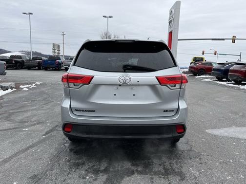 2018 Toyota Highlander SE