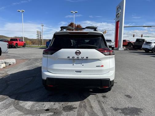 Everest White Pearl Tricoat 2026 Nissan Rogue Rock Creek