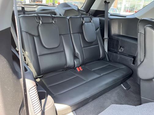 Burgundy 2022 Ford Explorer XLT