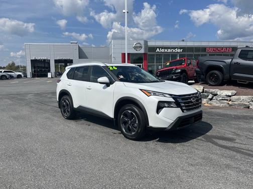 2026 Nissan Rogue SV