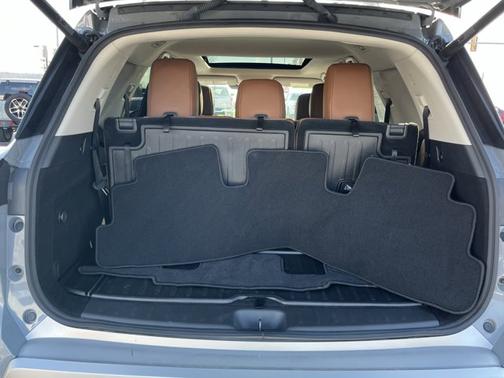 Boulder Gray Pearl 2023 Nissan Pathfinder Platinum