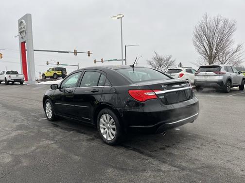 2013 Chrysler 200 Touring