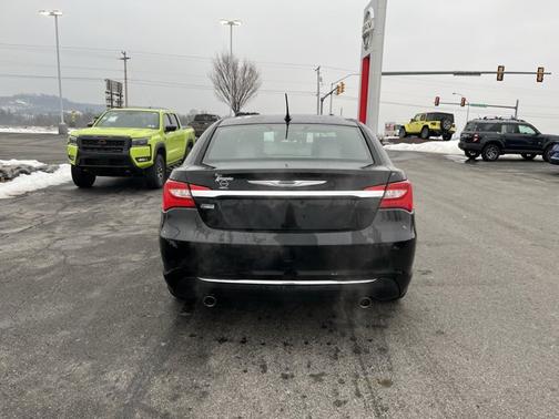 2013 Chrysler 200 Touring